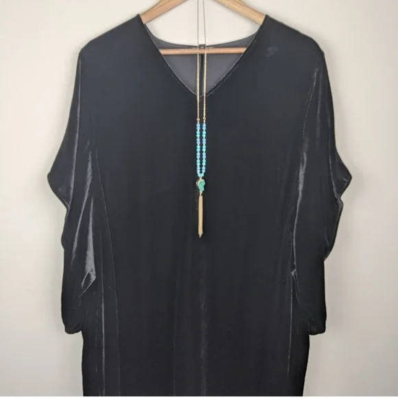 Eileen Fisher | V-Neck Velvet Kimono
Dress Black size L - Picture 4 of 7